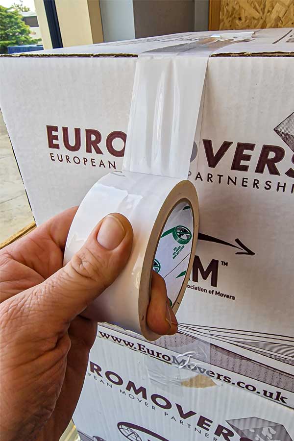 proper-packing-tape-removals