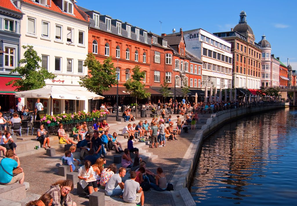 AdobeStock_19182702 Aarhus canal Denmark